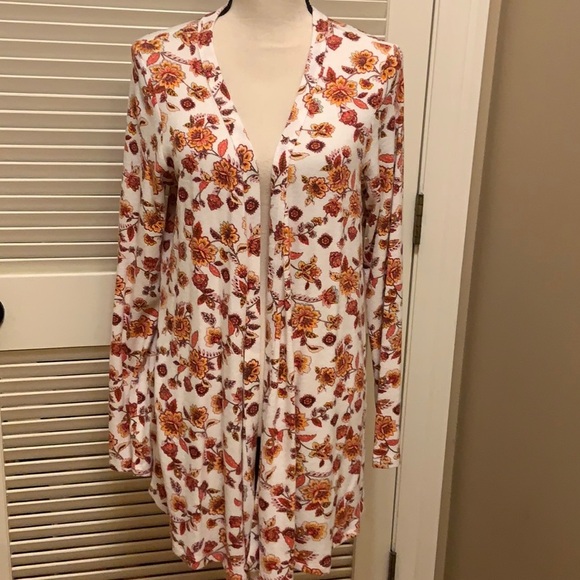 Bobeau Open Front Cardigan in Paisley Floral Rose - Picture 1 of 11
